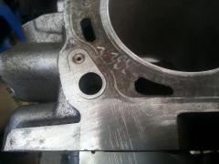 Tensioner oil_hole_non_VCT