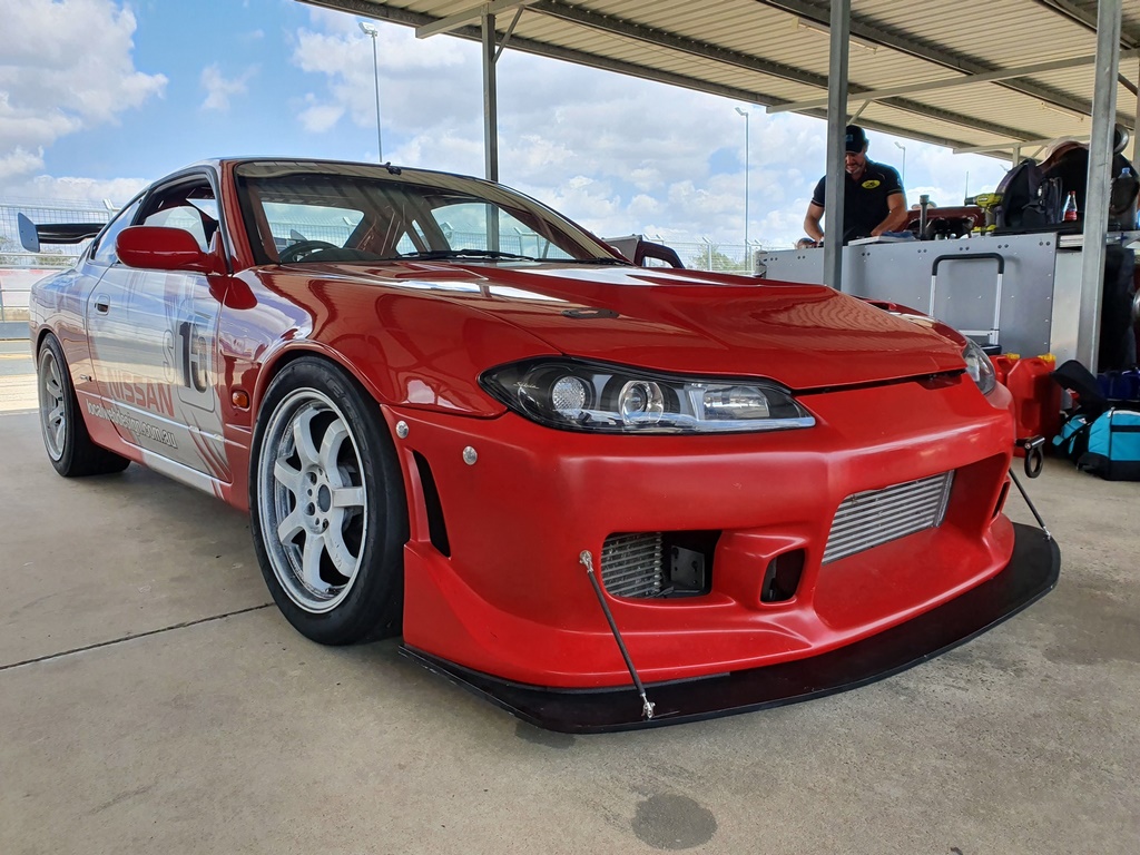 Red Nissan 200sx S15